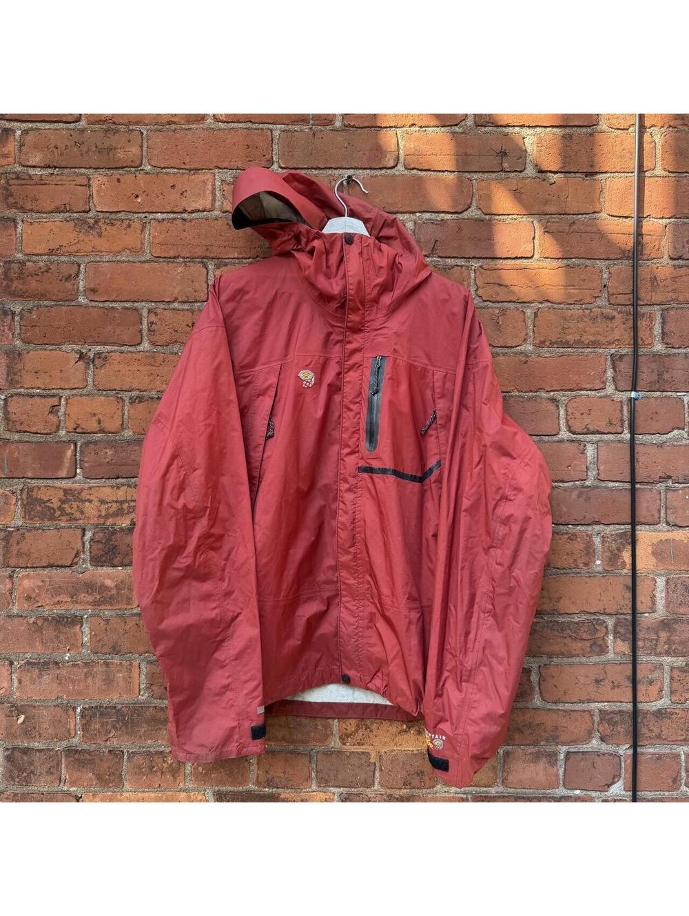 Vintage mountain hardwear conduit silk windbreaker jacket L